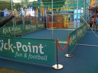 Kick - Point Cage